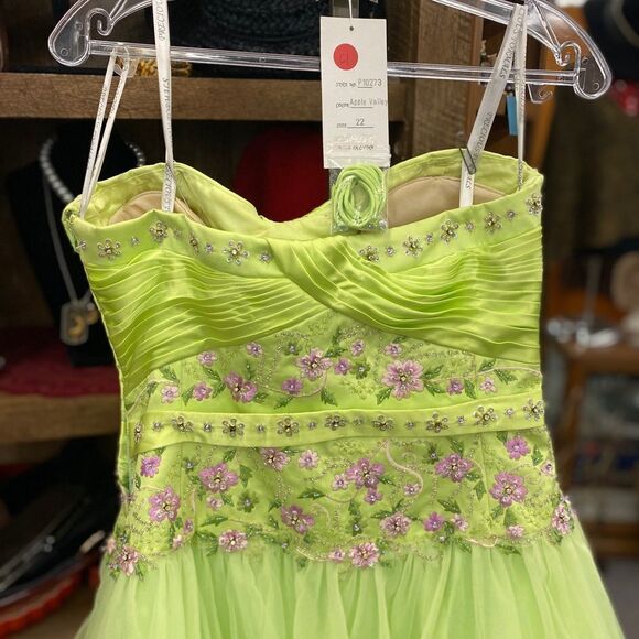 14-16 Precious Formals green strapless dress - Picture 5 of 7